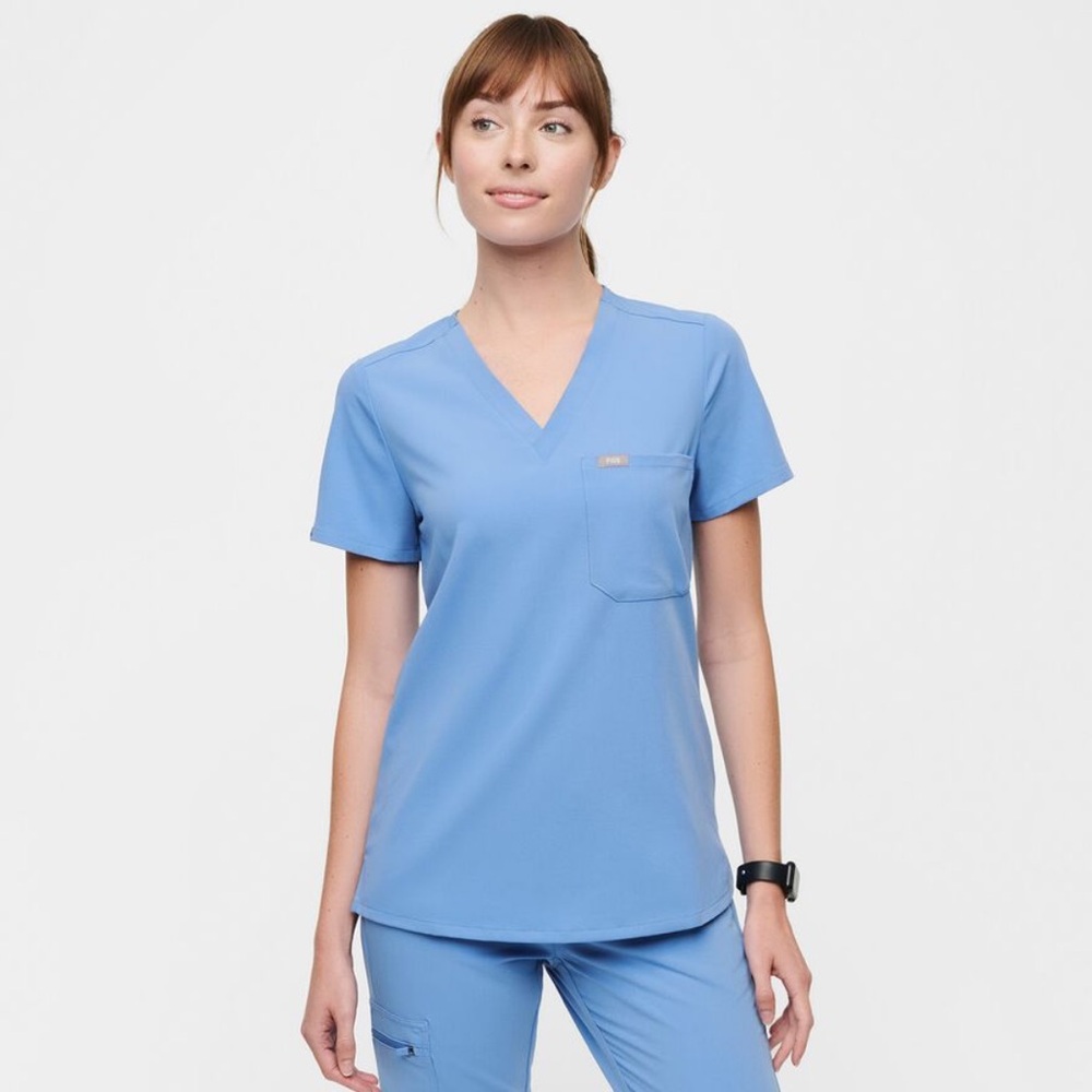 Catarina One-Pocket Scrub Top XS